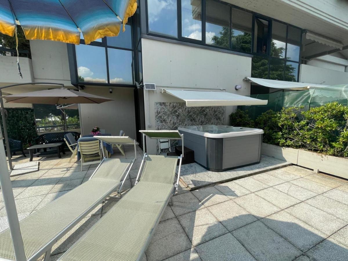 Garda Fantasy Paradise Silver O Gold Desenzano del Garda Bagian luar foto